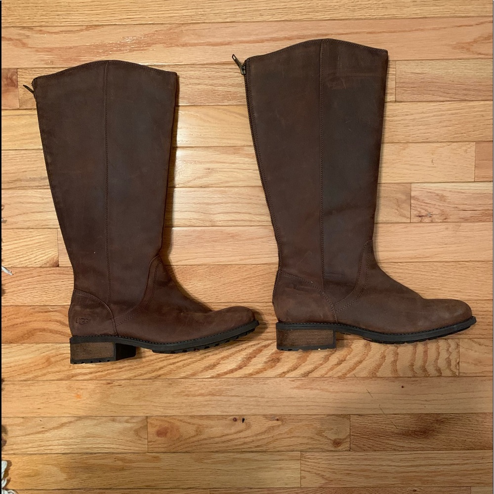 UGG BOOTS